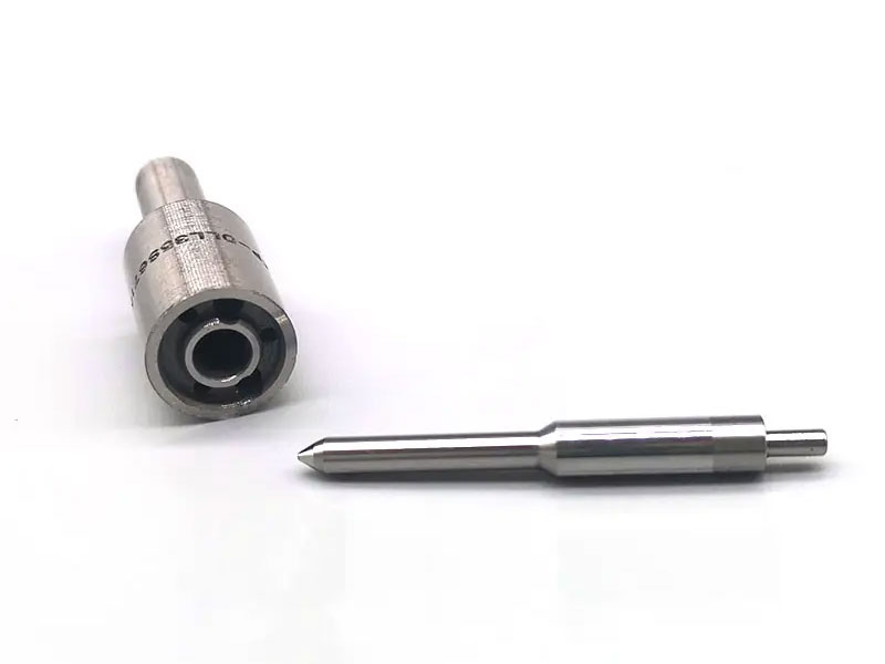 NOZZLE INJECTOR DIESEL 093400-1390